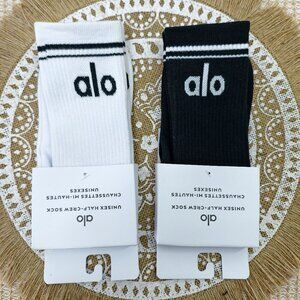 NWT ALO Yoga Throwback Sock - 2 Pairs